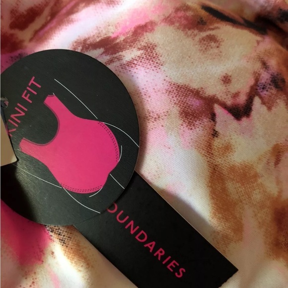 NO BOUNDARIES Tie Dye Swimsuit Size Medium 7-9 Juniors Removable Light Pads New - Picture 5 of 9